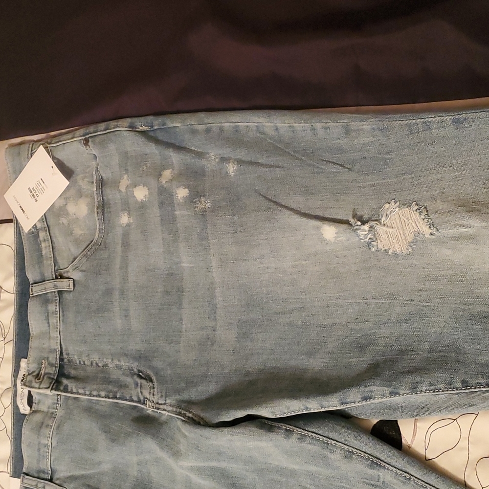 Men's Slim Jeans - Picture 3 of 10